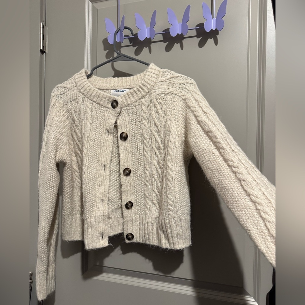 Old Navy Cream Sweater